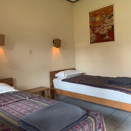 Prambanan Guesthouse ジョグジャカルタ エクステリア 写真
